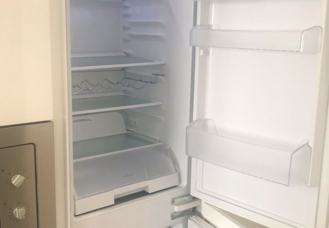 Apartment in Lisbon - 2 Bedroom apartment in Benfica next to Colombo and Apartment in Lisbon - 2 Bedroom apartment in Benfica next to Colombo and