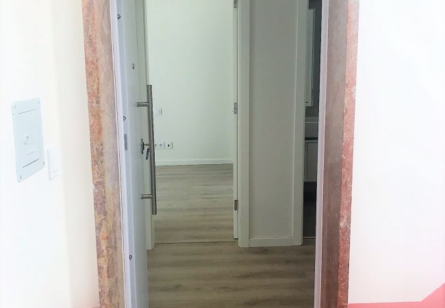 Apartment in Lisbon - 2 Bedroom apartment in Benfica next to Colombo and Apartment in Lisbon - 2 Bedroom apartment in Benfica next to Colombo and