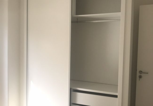 Apartment in Lisbon - 2 Bedroom apartment in Benfica next to Colombo and Apartment in Lisbon - 2 Bedroom apartment in Benfica next to Colombo and