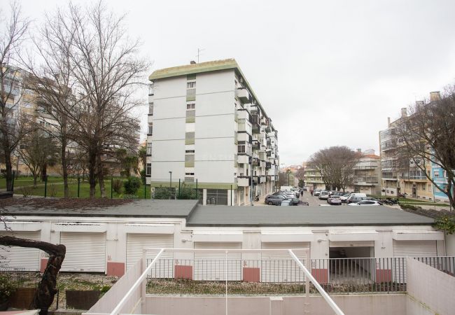 Apartment in Lisbon - 2 Bedroom apartment in Benfica next to Colombo and Apartment in Lisbon - 2 Bedroom apartment in Benfica next to Colombo and