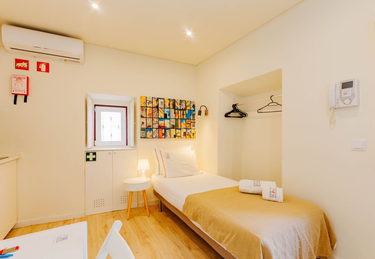 Estúdio em Lisboa - RENT4REST LISBON DOWNTOWN TINY STUDIO APARTMENT 1 Estúdio em Lisboa - RENT4REST LISBON DOWNTOWN TINY STUDIO APARTMENT 1