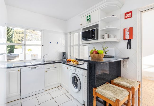 Villa em Galé - Villa Luz do Atlantico, 100m da praia e piscina privada Villa em Galé - Villa Luz do Atlantico, 100m da praia e piscina privada