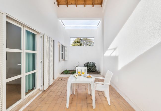 Villa em Galé - Villa Luz do Atlantico, 100m da praia e piscina privada Villa em Galé - Villa Luz do Atlantico, 100m da praia e piscina privada