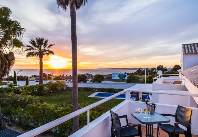 Villa em Galé - Villa Luz do Atlantico, 100m da praia e piscina privada Villa em Galé - Villa Luz do Atlantico, 100m da praia e piscina privada