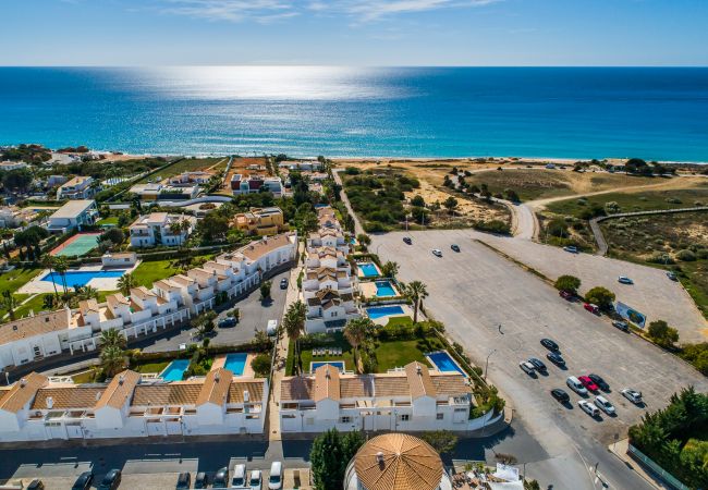 Villa em Galé - Villa Luz do Atlantico, 100m da praia e piscina privada Villa em Galé - Villa Luz do Atlantico, 100m da praia e piscina privada