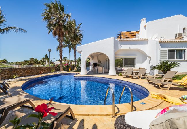Villa em Albufeira - Villa Eva OCV - Privada com Piscina e Sala de Jogos