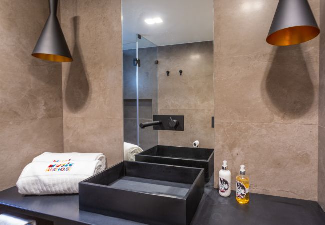 Quarto em Lisboa - BAIRRO ALTO MUSIC GUEST HOUSE BRAHMS Quarto em Lisboa - BAIRRO ALTO MUSIC GUEST HOUSE BRAHMS