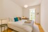 Apartamento em Lisboa - NEW! RENT4REST Graca 2Bdr Pool Castle View & Park