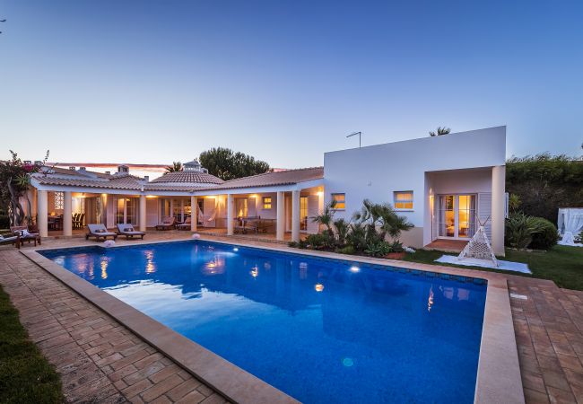 Villa/Dettached house in Albufeira - Villa Dome OCV - Private Heated Pool