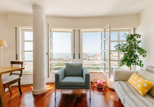 Apartment in Lisboa - RENT4REST LISBON GRACA FLAT WITH RIVER VIEW WITH PARKING