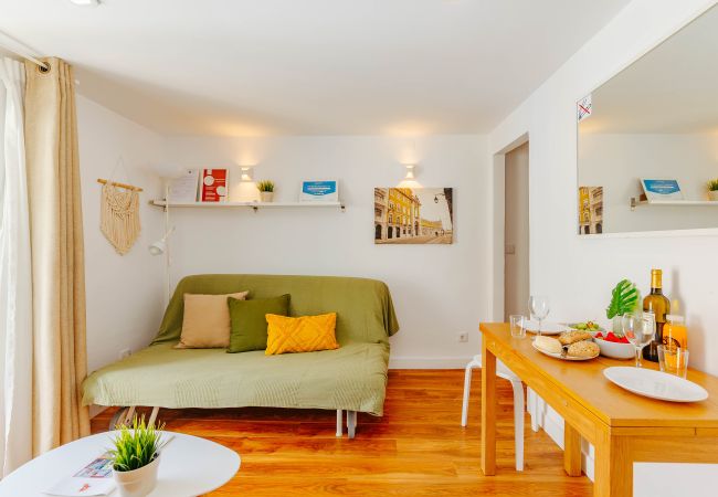 Apartment in Lisbon - RENT4REST BAIRRO ALTO CHARMING 1 BEDROOM APARTMENT Apartment in Lisbon - RENT4REST BAIRRO ALTO CHARMING 1 BEDROOM APARTMENT