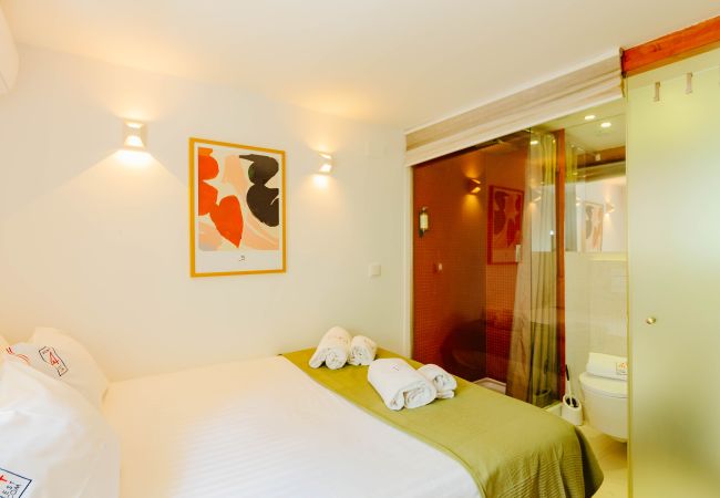 Apartment in Lisbon - RENT4REST BAIRRO ALTO CHARMING 1 BEDROOM APARTMENT Apartment in Lisbon - RENT4REST BAIRRO ALTO CHARMING 1 BEDROOM APARTMENT