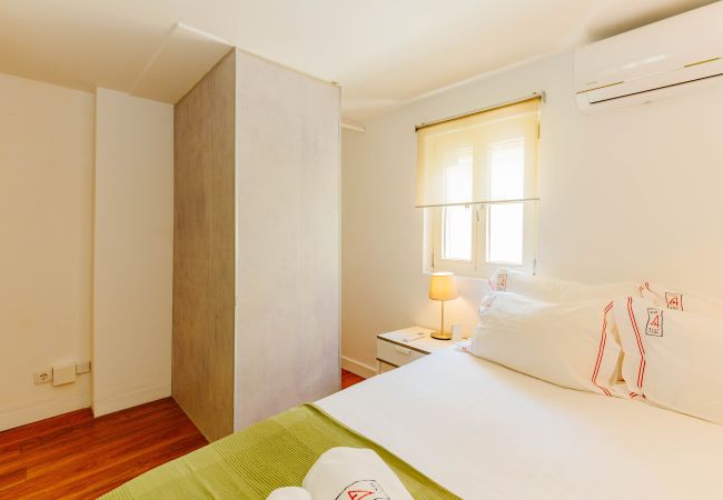Apartment in Lisbon - RENT4REST BAIRRO ALTO CHARMING 1 BEDROOM APARTMENT Apartment in Lisbon - RENT4REST BAIRRO ALTO CHARMING 1 BEDROOM APARTMENT