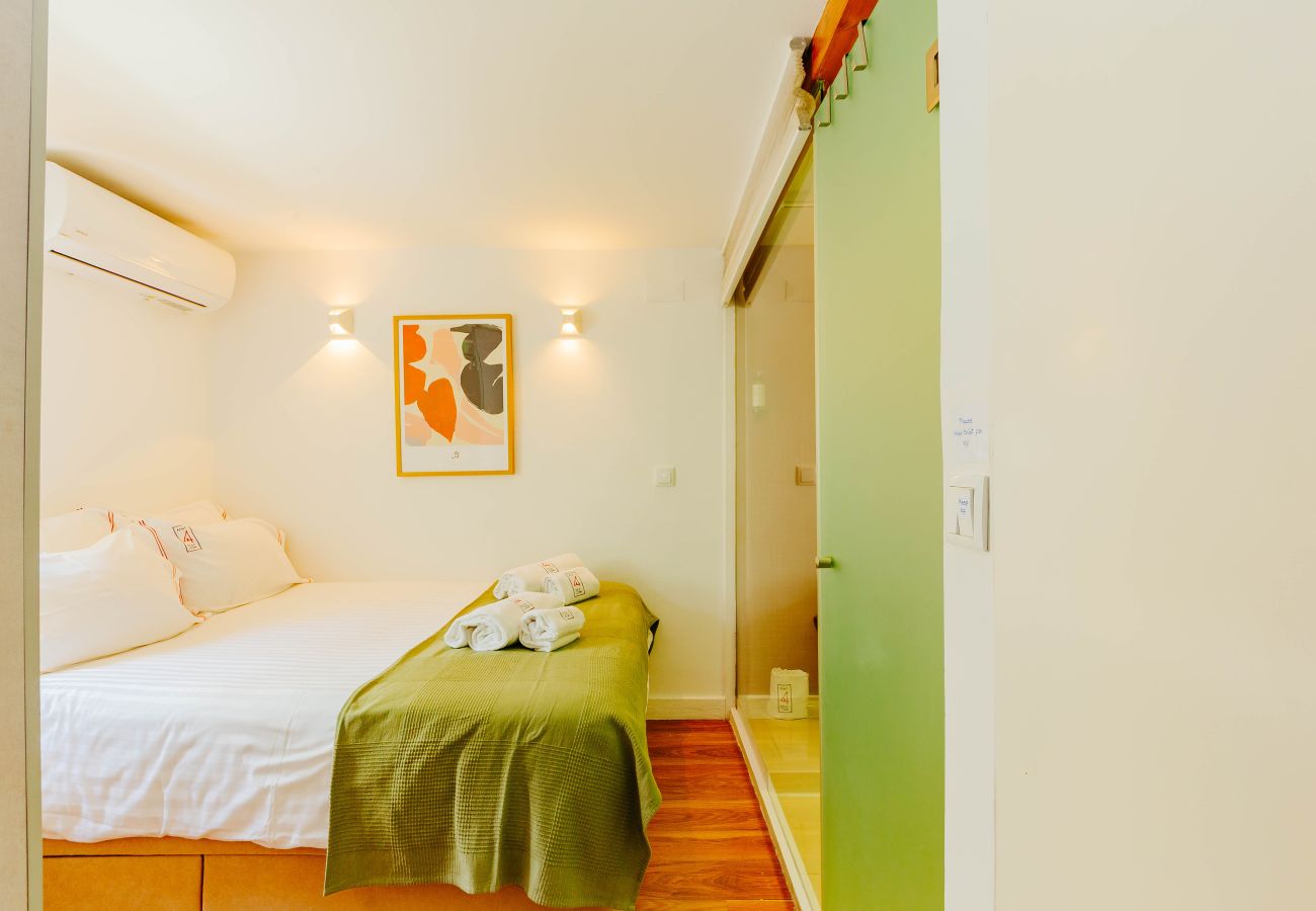 Apartment in Lisbon - RENT4REST BAIRRO ALTO CHARMING 1 BEDROOM APARTMENT Apartment in Lisbon - RENT4REST BAIRRO ALTO CHARMING 1 BEDROOM APARTMENT