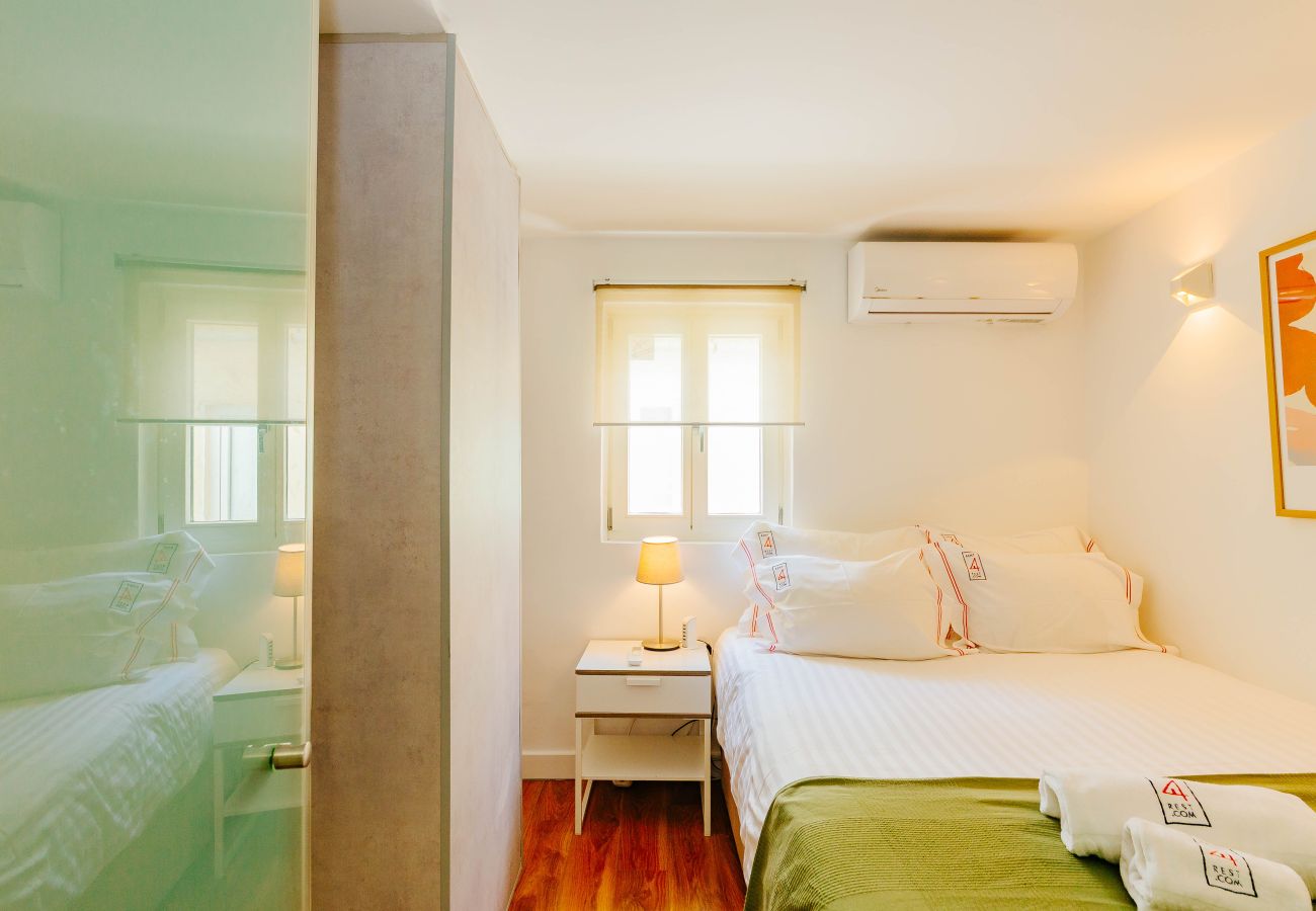 Apartment in Lisbon - RENT4REST BAIRRO ALTO CHARMING 1 BEDROOM APARTMENT Apartment in Lisbon - RENT4REST BAIRRO ALTO CHARMING 1 BEDROOM APARTMENT