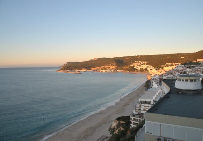 Studio in Sesimbra - RENT4REST SESIMBRA OCEAN VIEW STUDIO - DIRECT BEACH ACCESS Studio in Sesimbra - RENT4REST SESIMBRA OCEAN VIEW STUDIO - DIRECT BEACH ACCESS
