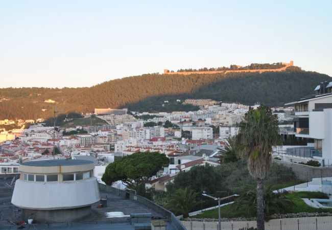 Studio in Sesimbra - RENT4REST SESIMBRA OCEAN VIEW STUDIO - DIRECT BEACH ACCESS Studio in Sesimbra - RENT4REST SESIMBRA OCEAN VIEW STUDIO - DIRECT BEACH ACCESS