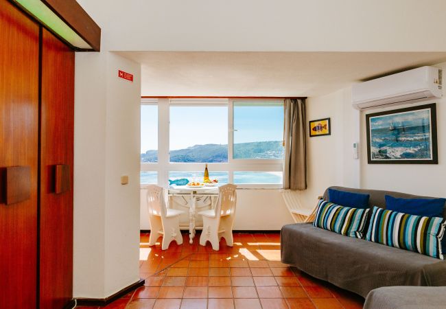  in Sesimbra - RENT4REST SESIMBRA OCEAN VIEW STUDIO - DIRECT BEACH ACCESS