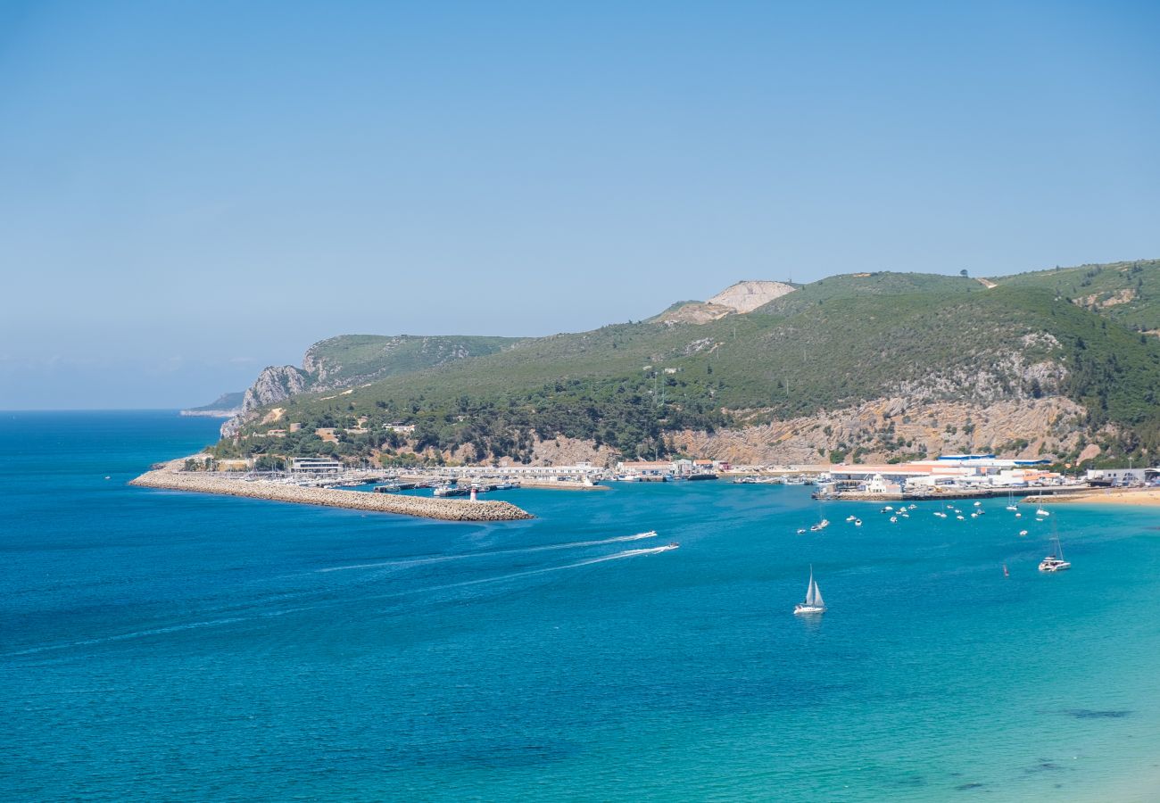 Studio in Sesimbra - RENT4REST SESIMBRA OCEAN VIEW STUDIO - DIRECT BEACH ACCESS Studio in Sesimbra - RENT4REST SESIMBRA OCEAN VIEW STUDIO - DIRECT BEACH ACCESS