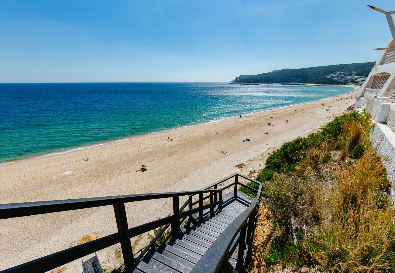 Studio in Sesimbra - RENT4REST SESIMBRA OCEAN VIEW STUDIO - DIRECT BEACH ACCESS Studio in Sesimbra - RENT4REST SESIMBRA OCEAN VIEW STUDIO - DIRECT BEACH ACCESS