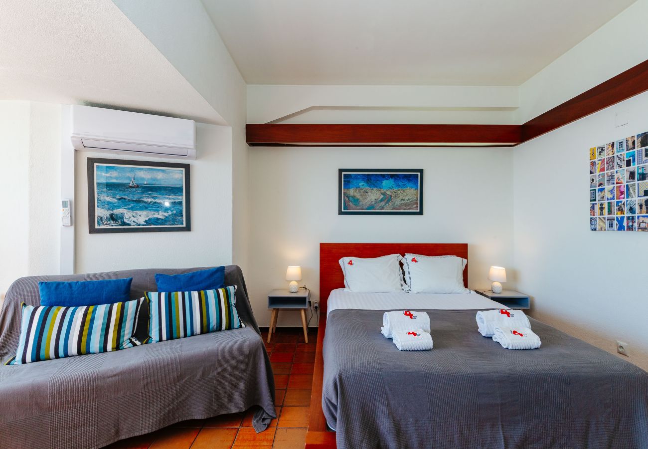Studio in Sesimbra - RENT4REST SESIMBRA OCEAN VIEW STUDIO - DIRECT BEACH ACCESS Studio in Sesimbra - RENT4REST SESIMBRA OCEAN VIEW STUDIO - DIRECT BEACH ACCESS
