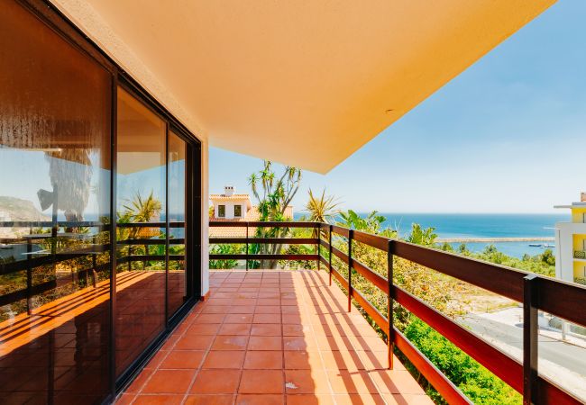 House in Sesimbra - RENT4REST SESIMBRA 4BDR OCEAN VIEW AND PRIVATE POOL VILLA House in Sesimbra - RENT4REST SESIMBRA 4BDR OCEAN VIEW AND PRIVATE POOL VILLA