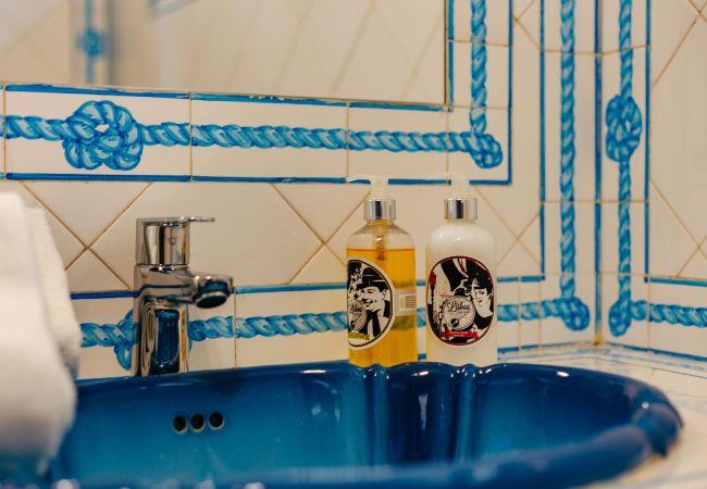 House in Sesimbra - RENT4REST SESIMBRA 4BDR OCEAN VIEW AND PRIVATE POOL VILLA House in Sesimbra - RENT4REST SESIMBRA 4BDR OCEAN VIEW AND PRIVATE POOL VILLA