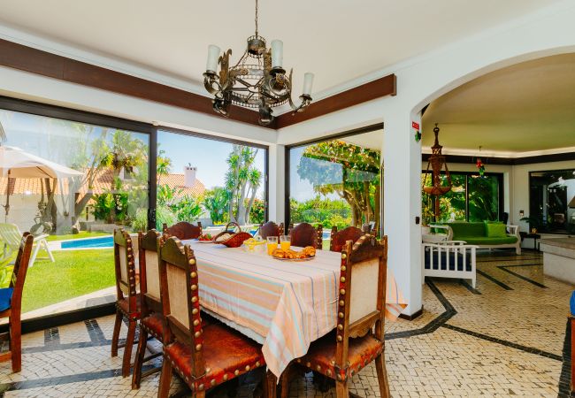 House in Sesimbra - RENT4REST SESIMBRA 4BDR OCEAN VIEW AND PRIVATE POOL VILLA House in Sesimbra - RENT4REST SESIMBRA 4BDR OCEAN VIEW AND PRIVATE POOL VILLA