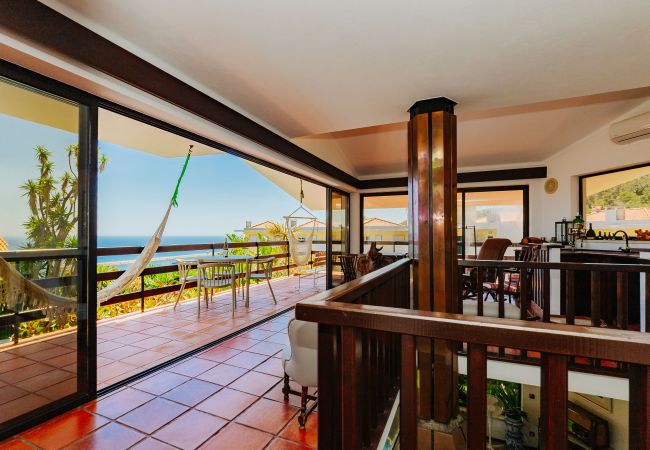 House in Sesimbra - RENT4REST SESIMBRA 4BDR OCEAN VIEW AND PRIVATE POOL VILLA House in Sesimbra - RENT4REST SESIMBRA 4BDR OCEAN VIEW AND PRIVATE POOL VILLA