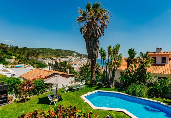  in Sesimbra - RENT4REST SESIMBRA 4BDR OCEAN VIEW AND PRIVATE POOL VILLA