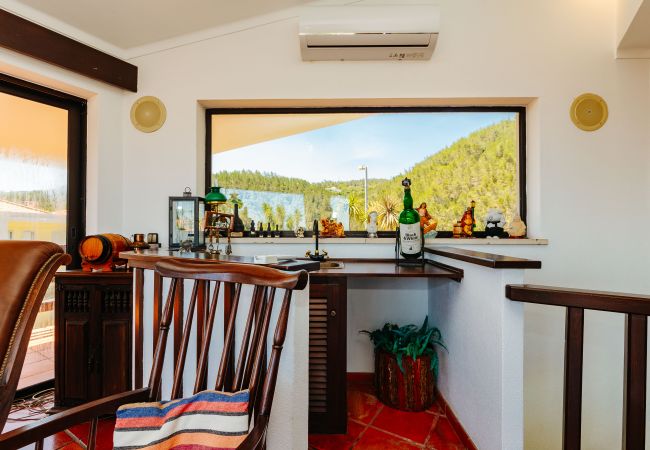 House in Sesimbra - RENT4REST SESIMBRA 4BDR OCEAN VIEW AND PRIVATE POOL VILLA House in Sesimbra - RENT4REST SESIMBRA 4BDR OCEAN VIEW AND PRIVATE POOL VILLA