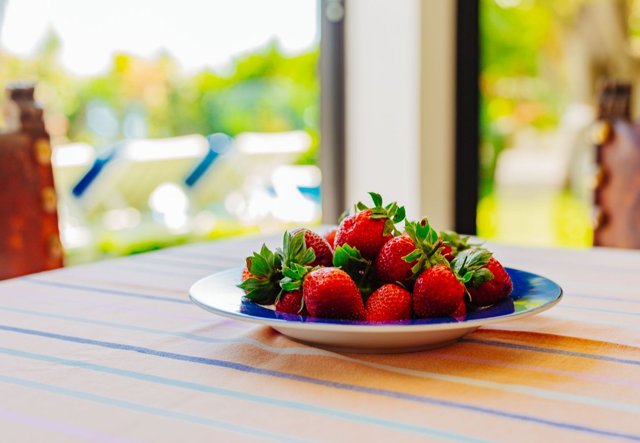 House in Sesimbra - RENT4REST SESIMBRA 4BDR OCEAN VIEW AND PRIVATE POOL VILLA House in Sesimbra - RENT4REST SESIMBRA 4BDR OCEAN VIEW AND PRIVATE POOL VILLA