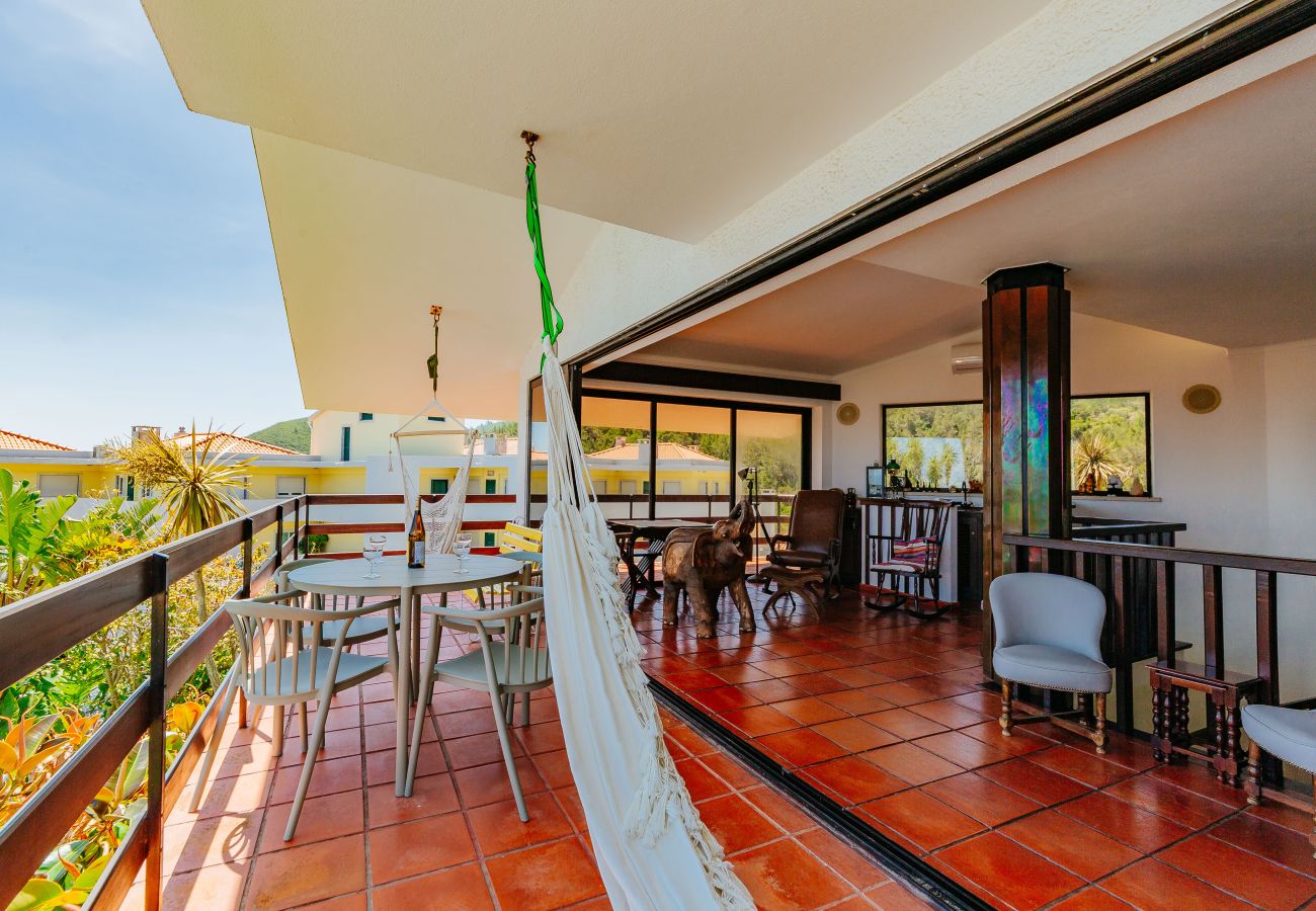 House in Sesimbra - RENT4REST SESIMBRA 4BDR OCEAN VIEW AND PRIVATE POOL VILLA House in Sesimbra - RENT4REST SESIMBRA 4BDR OCEAN VIEW AND PRIVATE POOL VILLA