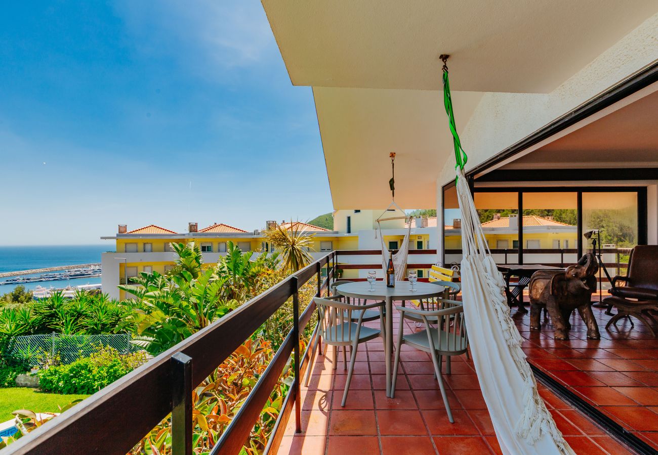 House in Sesimbra - RENT4REST SESIMBRA 4BDR OCEAN VIEW AND PRIVATE POOL VILLA House in Sesimbra - RENT4REST SESIMBRA 4BDR OCEAN VIEW AND PRIVATE POOL VILLA