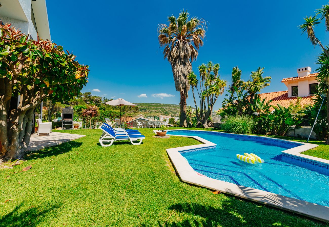 House in Sesimbra - RENT4REST SESIMBRA 4BDR OCEAN VIEW AND PRIVATE POOL VILLA House in Sesimbra - RENT4REST SESIMBRA 4BDR OCEAN VIEW AND PRIVATE POOL VILLA