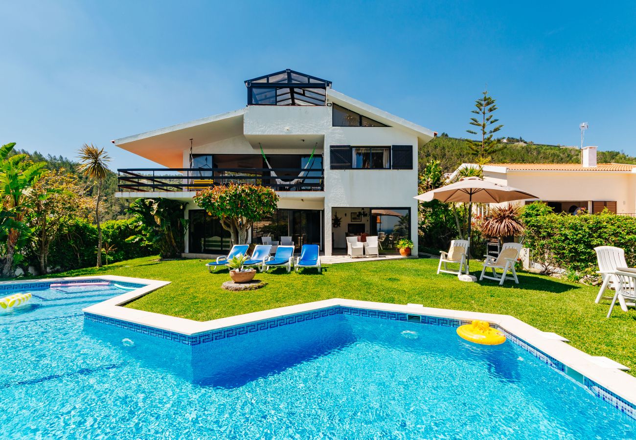 House in Sesimbra - RENT4REST SESIMBRA 4BDR OCEAN VIEW AND PRIVATE POOL VILLA House in Sesimbra - RENT4REST SESIMBRA 4BDR OCEAN VIEW AND PRIVATE POOL VILLA