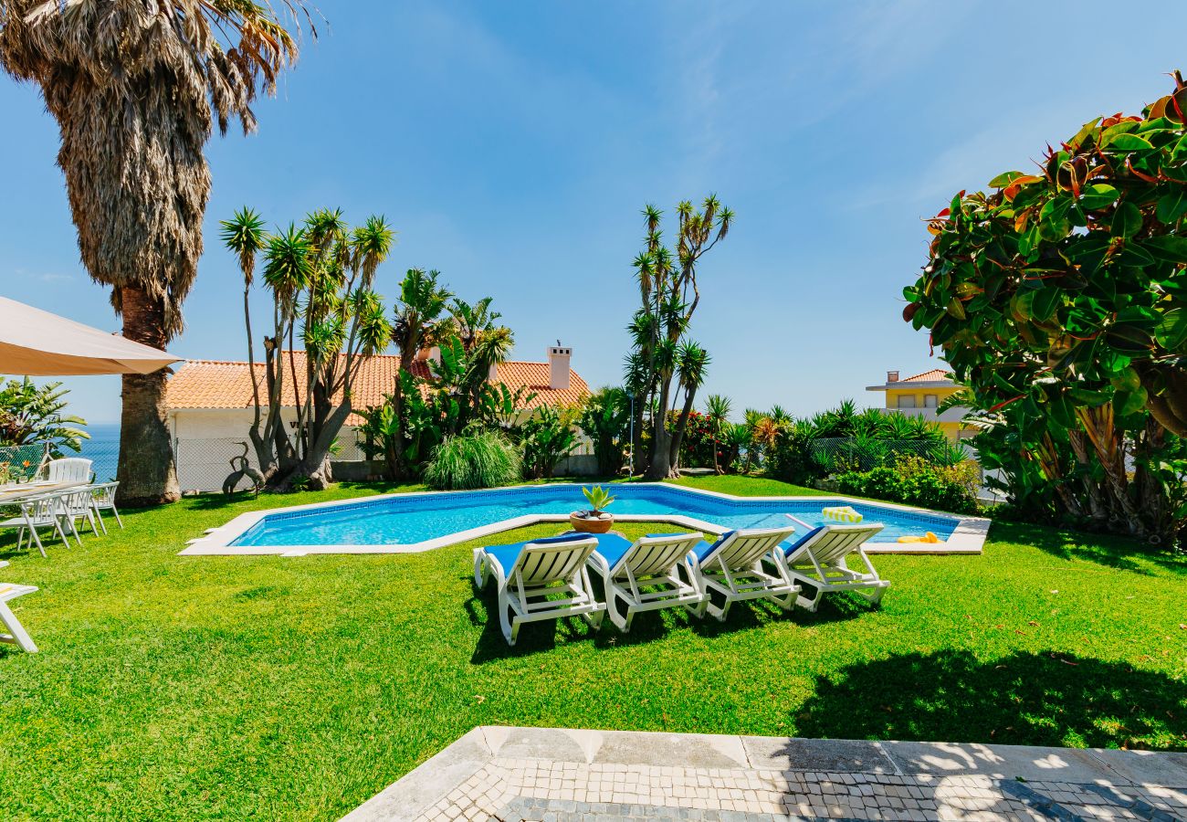 House in Sesimbra - RENT4REST SESIMBRA 4BDR OCEAN VIEW AND PRIVATE POOL VILLA House in Sesimbra - RENT4REST SESIMBRA 4BDR OCEAN VIEW AND PRIVATE POOL VILLA