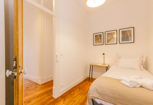 Apartment in Lisbon - RENT4REST CASTLE VIEW FAMILY & FRIENDS BAIRRO ALTO Apartment in Lisbon - RENT4REST CASTLE VIEW FAMILY & FRIENDS BAIRRO ALTO