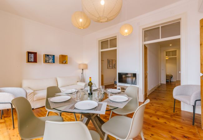 Apartment in Lisbon - RENT4REST CASTLE VIEW FAMILY & FRIENDS BAIRRO ALTO Apartment in Lisbon - RENT4REST CASTLE VIEW FAMILY & FRIENDS BAIRRO ALTO