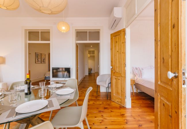 Apartment in Lisbon - RENT4REST CASTLE VIEW FAMILY & FRIENDS BAIRRO ALTO Apartment in Lisbon - RENT4REST CASTLE VIEW FAMILY & FRIENDS BAIRRO ALTO