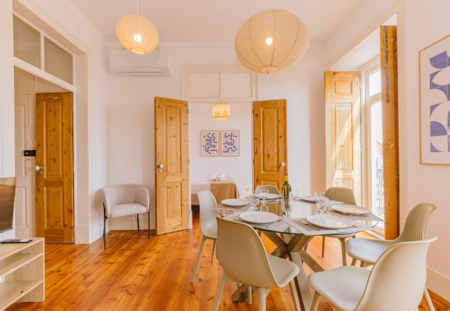 Apartment in Lisbon - RENT4REST CASTLE VIEW FAMILY & FRIENDS BAIRRO ALTO Apartment in Lisbon - RENT4REST CASTLE VIEW FAMILY & FRIENDS BAIRRO ALTO