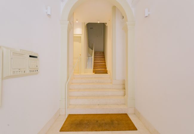Apartment in Lisbon - RENT4REST CASTLE VIEW FAMILY & FRIENDS BAIRRO ALTO Apartment in Lisbon - RENT4REST CASTLE VIEW FAMILY & FRIENDS BAIRRO ALTO
