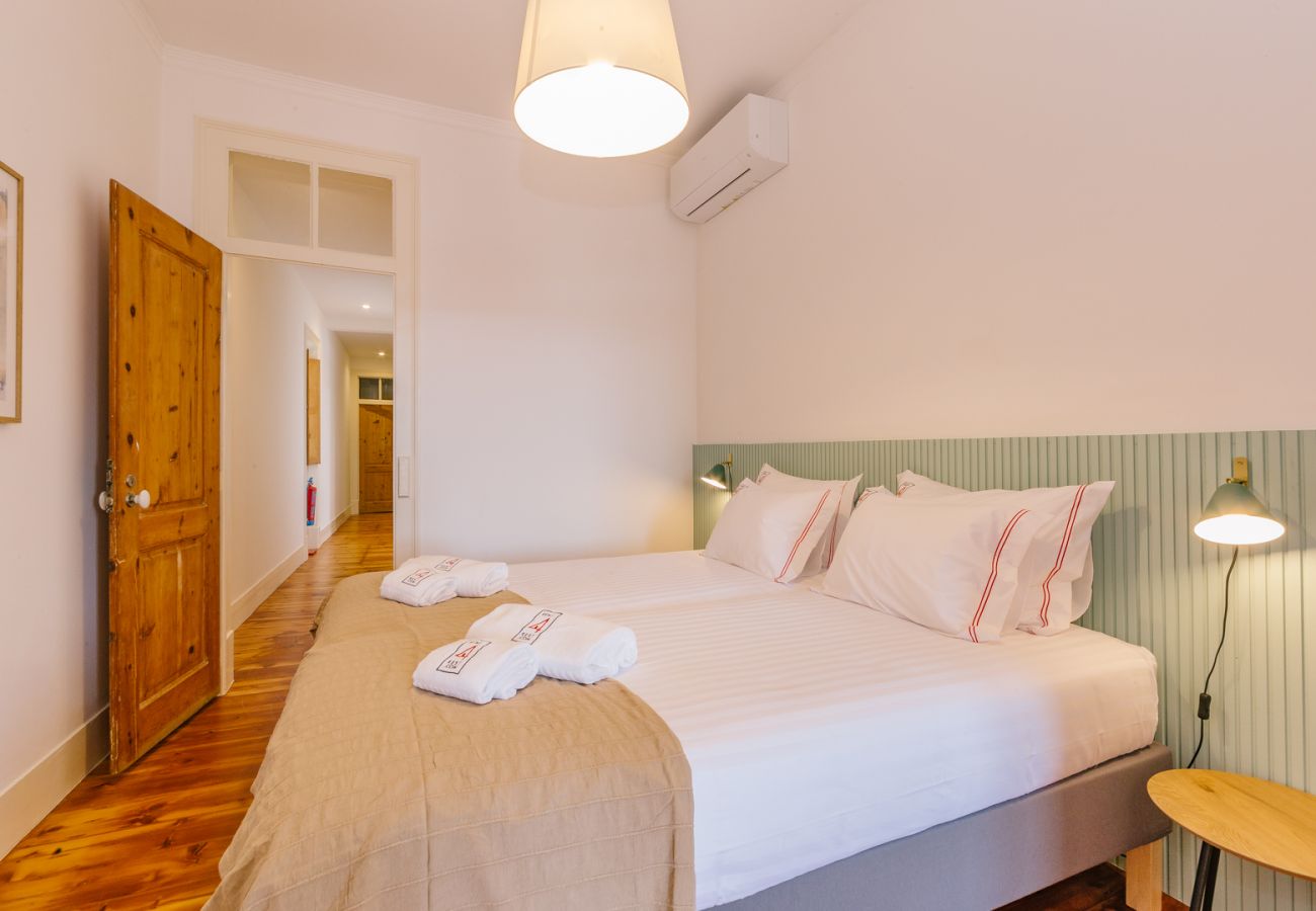Apartment in Lisbon - RENT4REST CASTLE VIEW FAMILY & FRIENDS BAIRRO ALTO Apartment in Lisbon - RENT4REST CASTLE VIEW FAMILY & FRIENDS BAIRRO ALTO