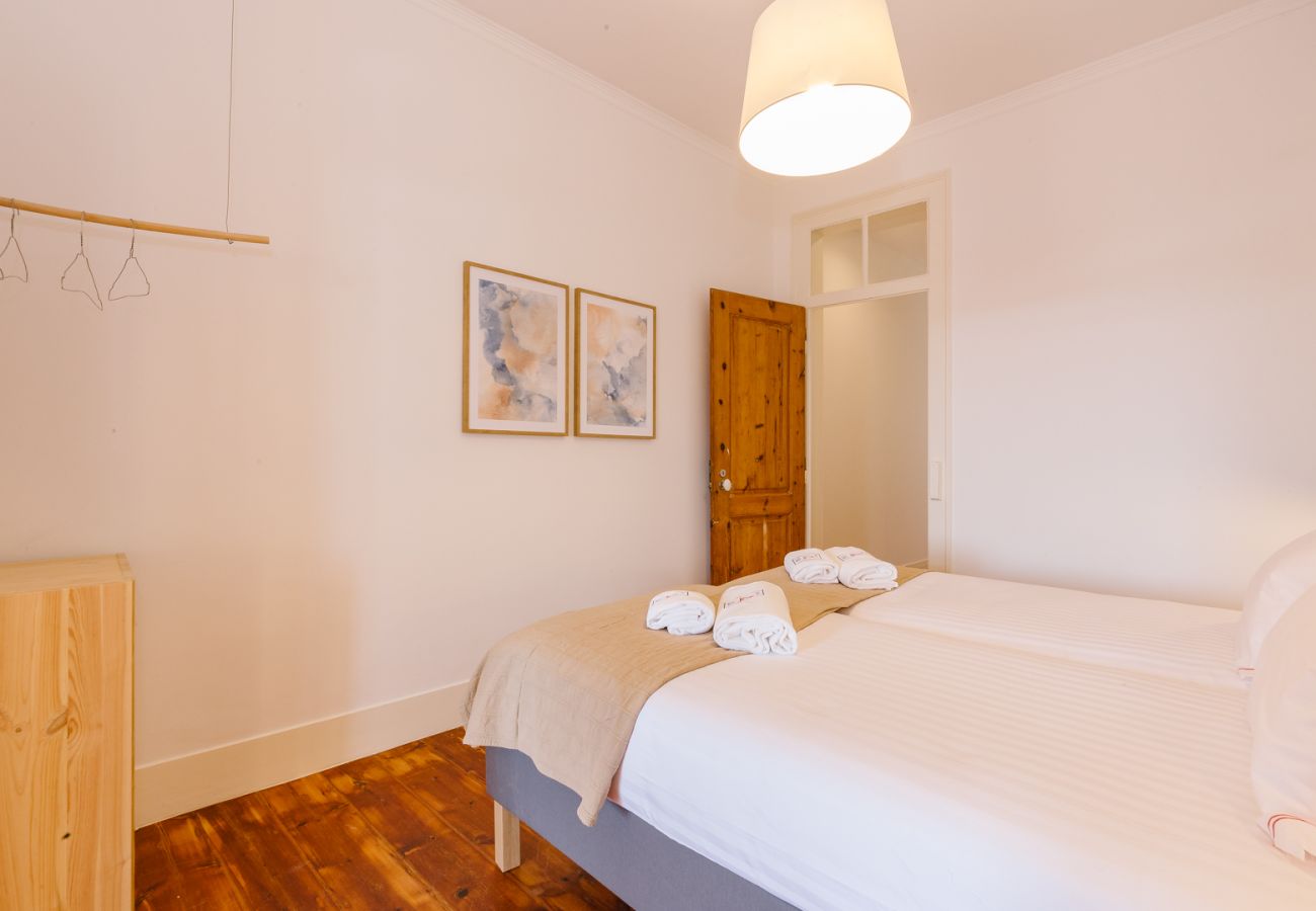 Apartment in Lisbon - RENT4REST CASTLE VIEW FAMILY & FRIENDS BAIRRO ALTO Apartment in Lisbon - RENT4REST CASTLE VIEW FAMILY & FRIENDS BAIRRO ALTO