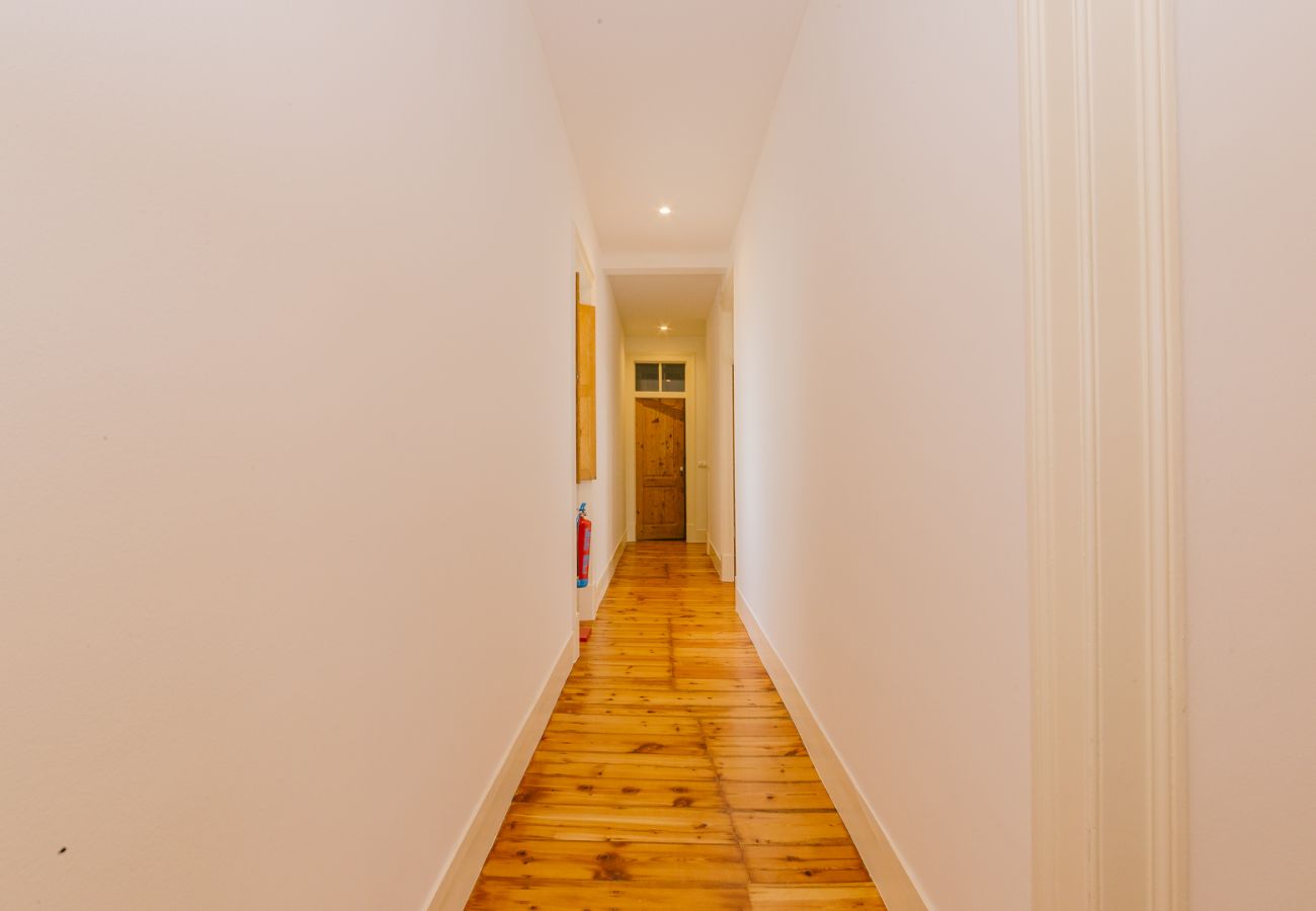 Apartment in Lisbon - RENT4REST CASTLE VIEW FAMILY & FRIENDS BAIRRO ALTO Apartment in Lisbon - RENT4REST CASTLE VIEW FAMILY & FRIENDS BAIRRO ALTO