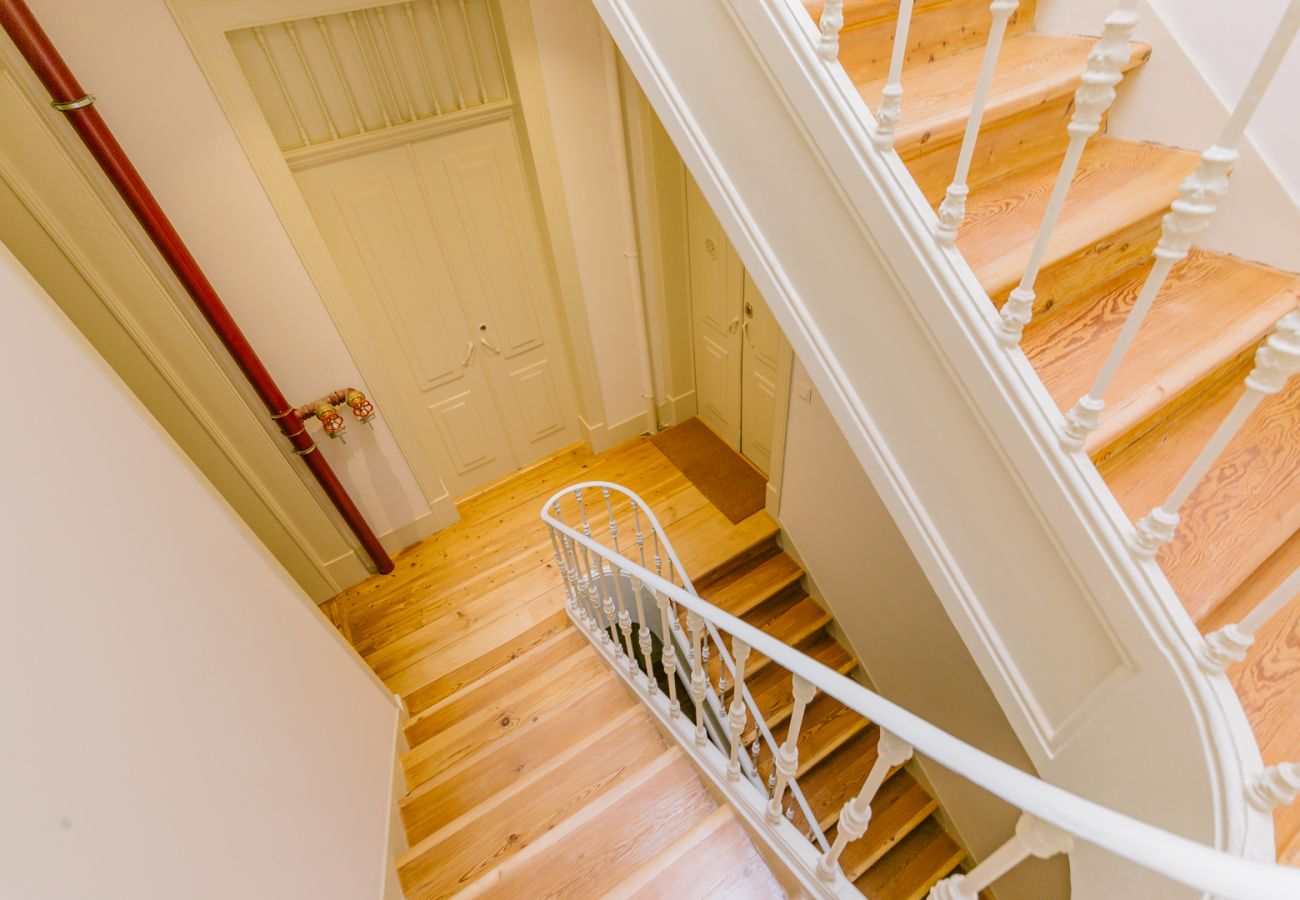 Apartment in Lisbon - RENT4REST CASTLE VIEW FAMILY & FRIENDS BAIRRO ALTO Apartment in Lisbon - RENT4REST CASTLE VIEW FAMILY & FRIENDS BAIRRO ALTO