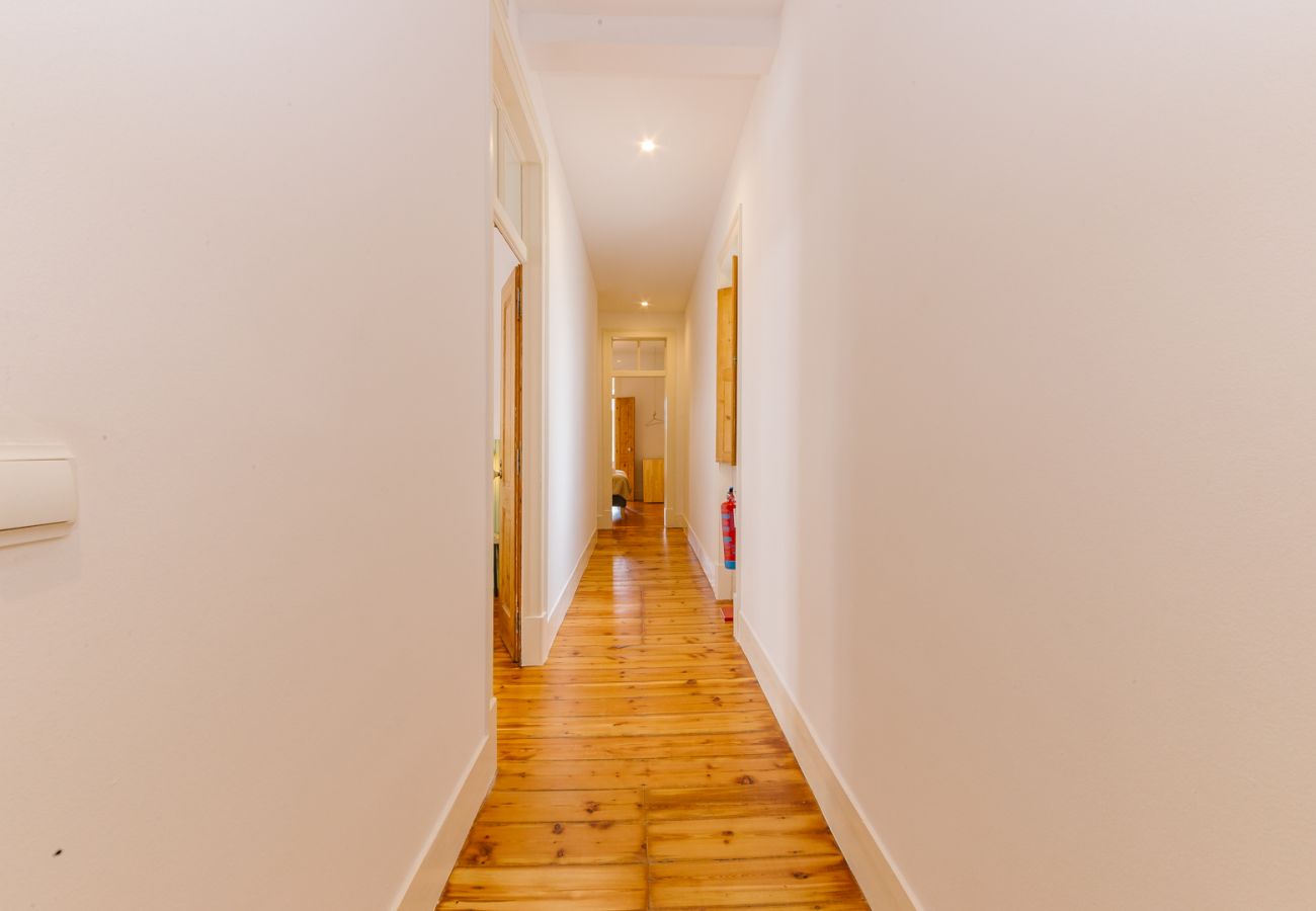 Apartment in Lisbon - RENT4REST CASTLE VIEW FAMILY & FRIENDS BAIRRO ALTO Apartment in Lisbon - RENT4REST CASTLE VIEW FAMILY & FRIENDS BAIRRO ALTO