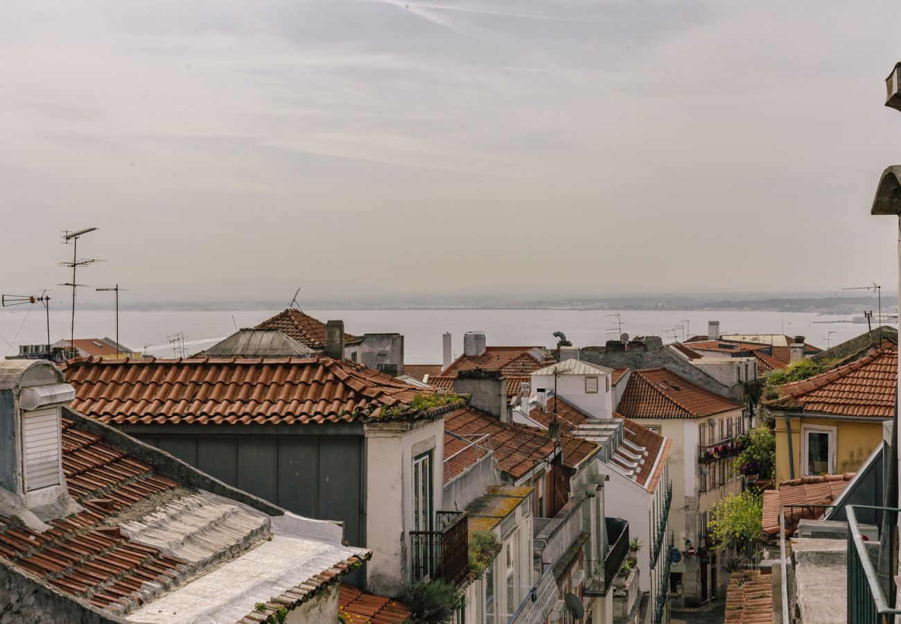 Apartment in Lisbon - RENT4REST CASTLE VIEW FAMILY & FRIENDS BAIRRO ALTO Apartment in Lisbon - RENT4REST CASTLE VIEW FAMILY & FRIENDS BAIRRO ALTO