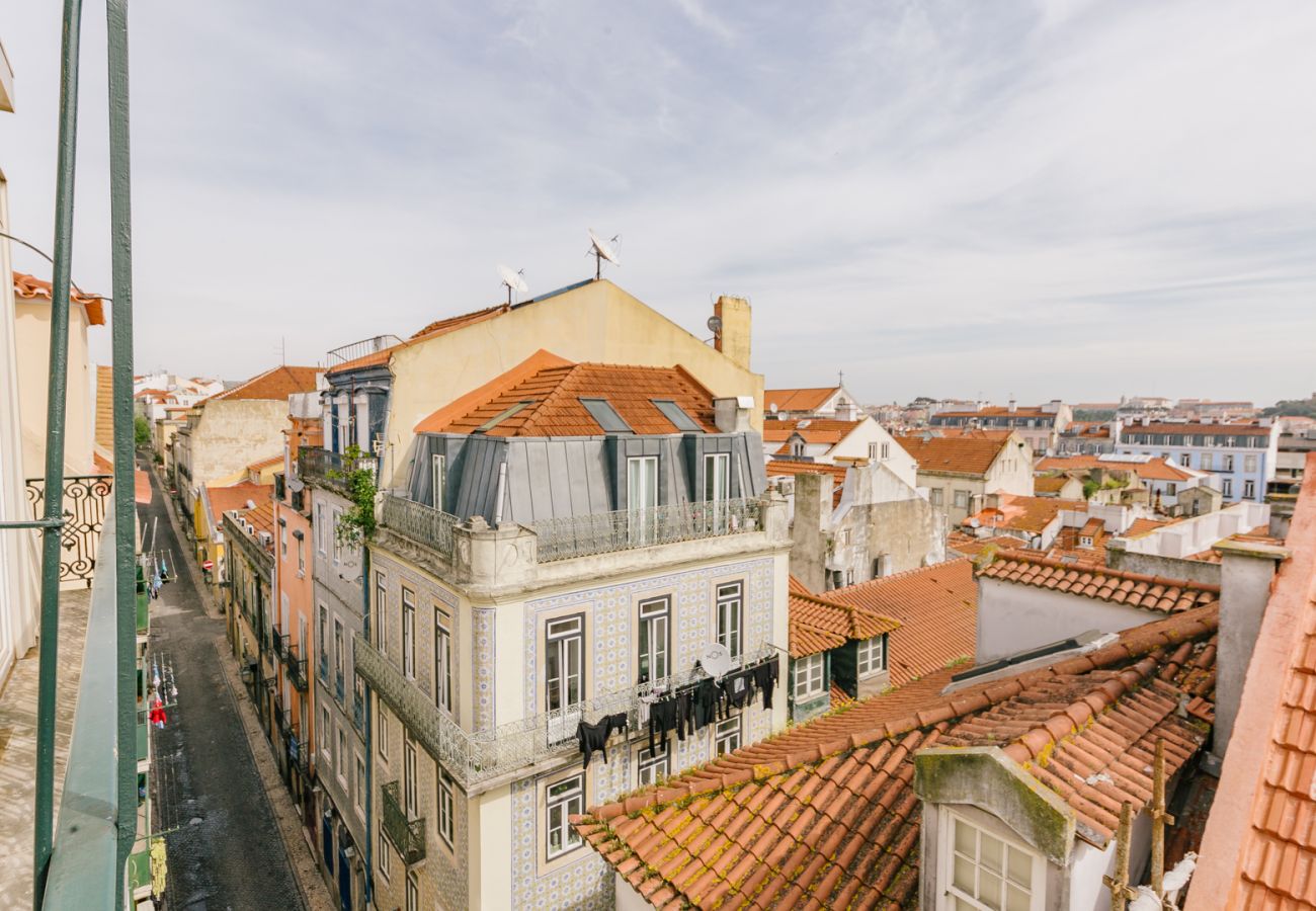 Apartment in Lisbon - RENT4REST CASTLE VIEW FAMILY & FRIENDS BAIRRO ALTO Apartment in Lisbon - RENT4REST CASTLE VIEW FAMILY & FRIENDS BAIRRO ALTO
