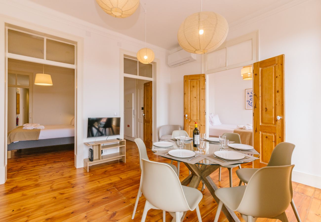 Apartment in Lisbon - RENT4REST CASTLE VIEW FAMILY & FRIENDS BAIRRO ALTO Apartment in Lisbon - RENT4REST CASTLE VIEW FAMILY & FRIENDS BAIRRO ALTO